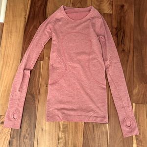 Lululemon long sleeve shirt size 2